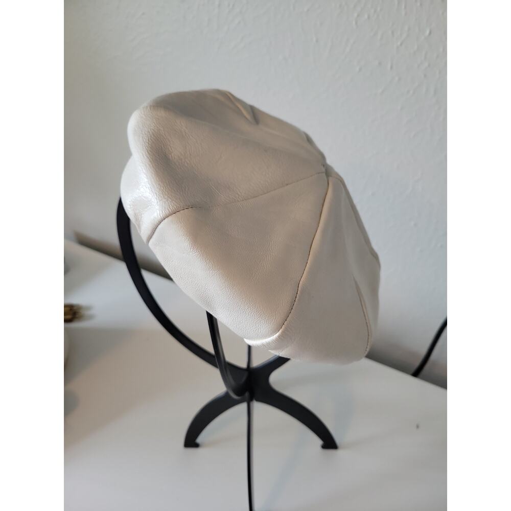White Faux Leather 8 Panel Beret 1970s Vintage Hat Harris & Co